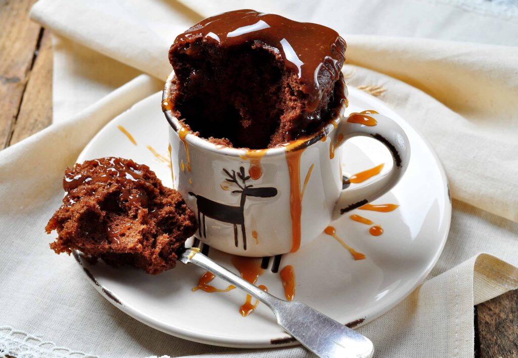 5 Resep Camilan Sederhana, Asyik Buat Teman WFH Chocolate Mug Cake